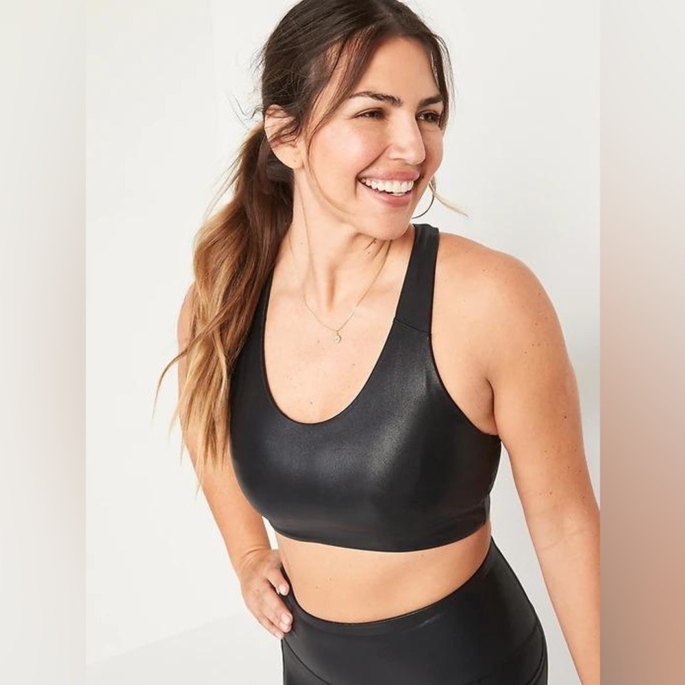 New! Old Navy Women’s Medium Support PowerSoft Racerback Sports Bra Size M